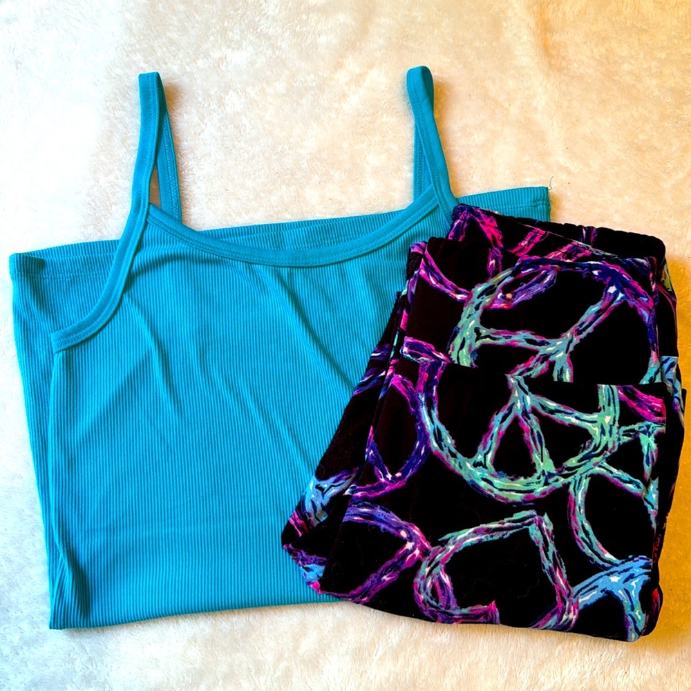 💜 Tye Dye Peace Sign Leggings & Tank Top Outfit